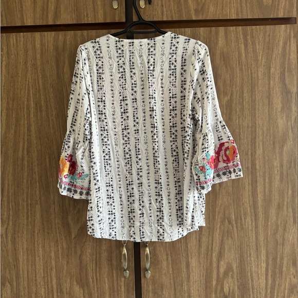 Savanna Jane Embroidered Peasant Blouse with Embroidered Quarter Bell Sleeves - Picture 4 of 6